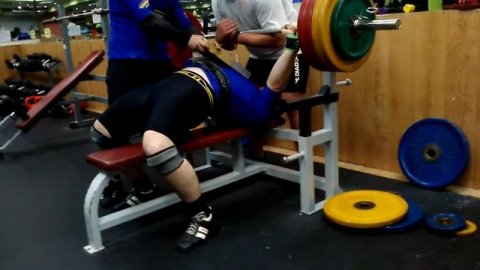 5 Жим на 5 см брусок 2 подход 200