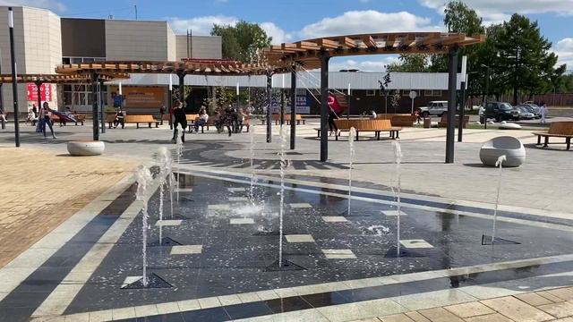 Сухой плоскостной фонтан для городской площади