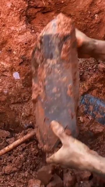 Yes this is real! Huge Quartz crystal being found in Arkansas! Full video coming soon!