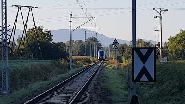 EZT 27WEb Elf  pociąg SPRINTER RÓWNICA relacji Zawiercie-Wisła Głębce