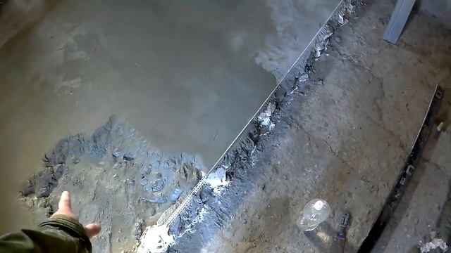 ЖИВЕМ В ДЕРЕВНЕ!!У НАС ЛЕТО НЕ КОНЧАЕТСЯ!!!РЕМОНТ САРАЯ!!!ЗАЛИВАЕМ СТЯЖКУ!!!Деревенский влог