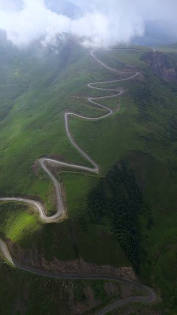 Джилы су, серпантин.