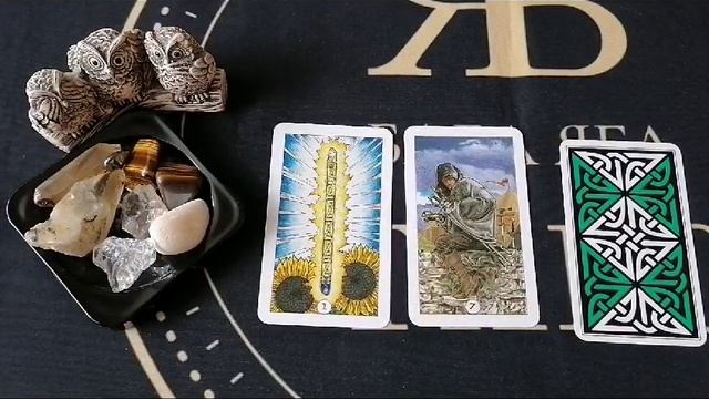 Что развивается в вашей жизни уже сейчас? ОБЩИЙ расклад на 3 варианта, выбери свой! Гадаем на Таро