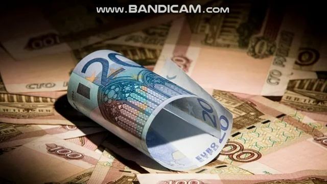 Экономист рассказал, исчезнут ли в России наличные купюры