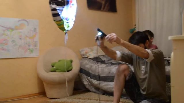 Запуск дохлої повітряної кульки світлом