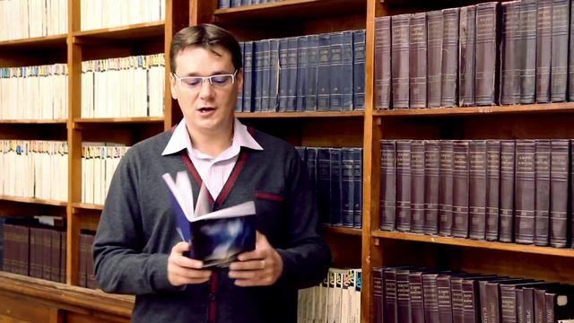 Сергей Капцев читает своё стихотворение Красная роза печали