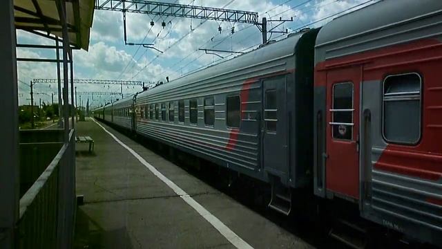 Электровоз ЭП2К-161 с поездом №124В Белгород — Новосибирск