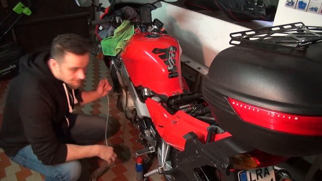Moto VFR vlog (16) - Wymiana płynu w sprzęgle