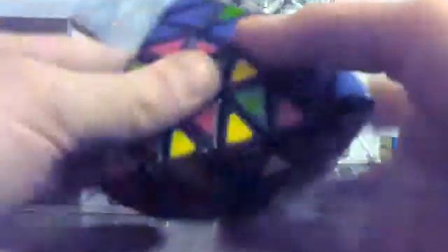 Professor Pyraminx - сборка основного цвета.mp4