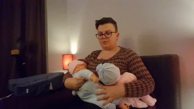 Tandem breastfeeding positions for twins