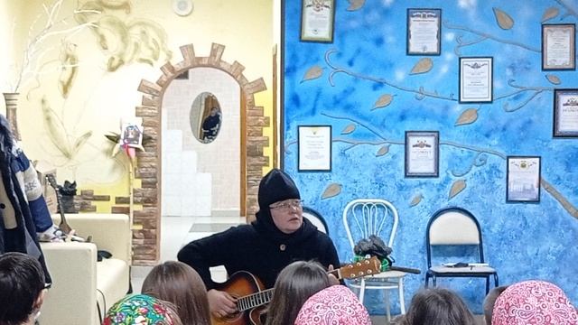концерт ансамбля "Родничок" в детском доме г. Щигры (16).mp4