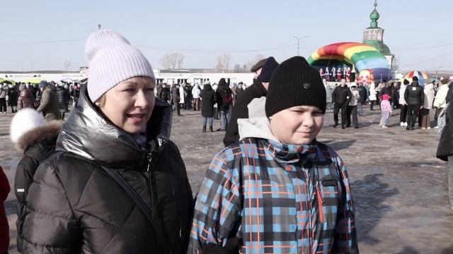 17 марта масленица прошла во всех районах Соликамского округа. Репортаж с Воскресенской площади