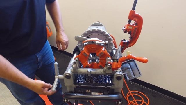 See the RIDGID 300 Compact Threader in Action