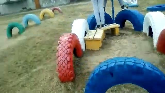 Поркуристы плывут па морю в путишествийа