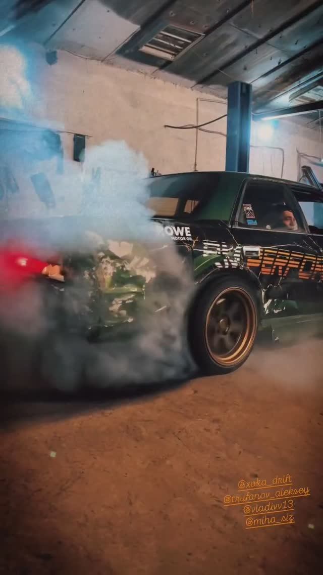 Бернаут Toyota chaser 81