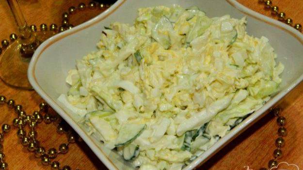 Салат из пекинской капусты с огурцом