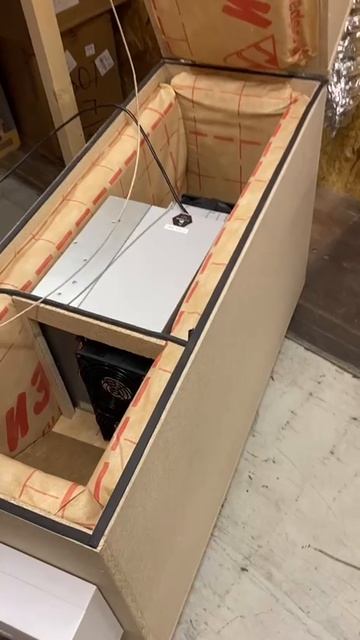 Замер шума Antminer Т21 в нащем шумобоксе Box-Man XL