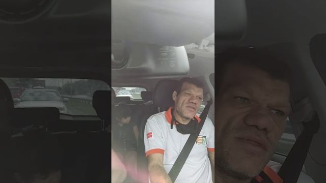 Dificuldade com as malas e o conforto com 7 pessoas no Tiggo 8