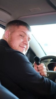 Сами понимаете, выбор очевиден! Конечно, LADA 😉