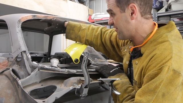 So much rust! - Alfarrari 105 project car build part 25