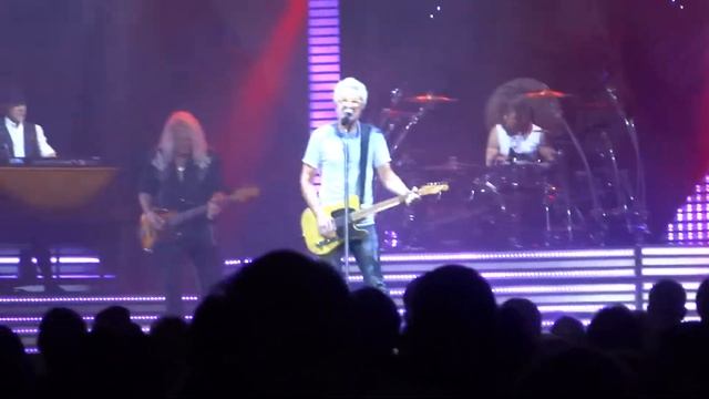 REO Speedwagon Listen To her Heart (Tom Petty cover)