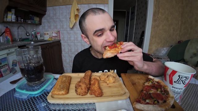МУКБАНГ НАРЕЗКИ ЛУЧШЕЕ - ПИЦЦА ПЕППЕРОНИ / PIZZA / БАСКЕТ Rostic's / MUKBANG АСМР 27. 01. 2025