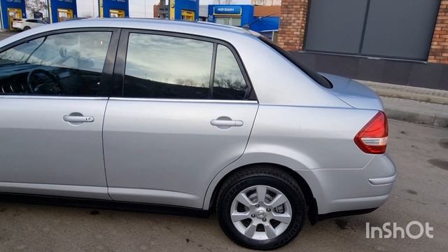 Tiida 1.6AT sedan