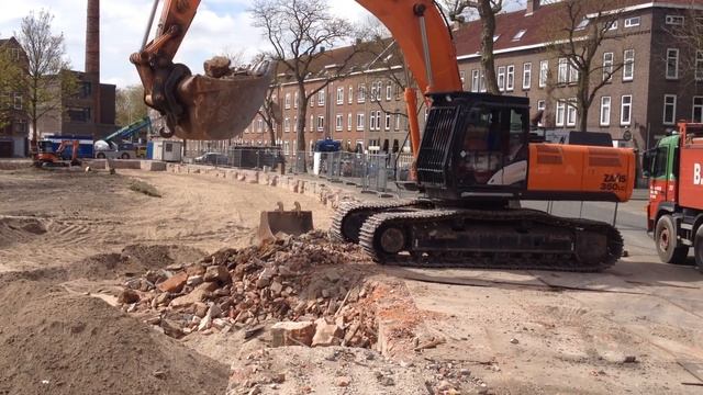 Struijk Sloopwerken | Puin laden met kraan Rotterdam