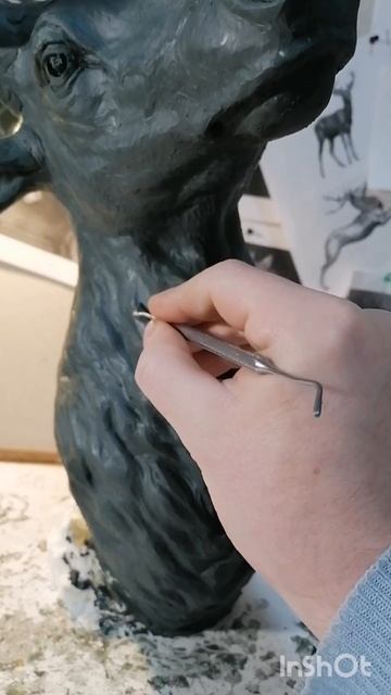 Скульптура оленя