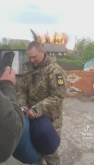 Мощный взрыв прямо за спиной у всушников, май 2022