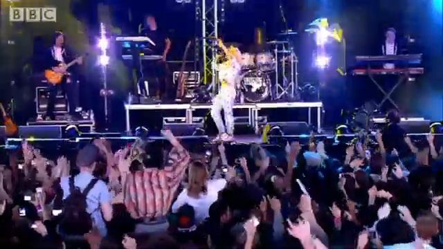 Rita Ora - RIP at Radio 1s Hackney Weekend
