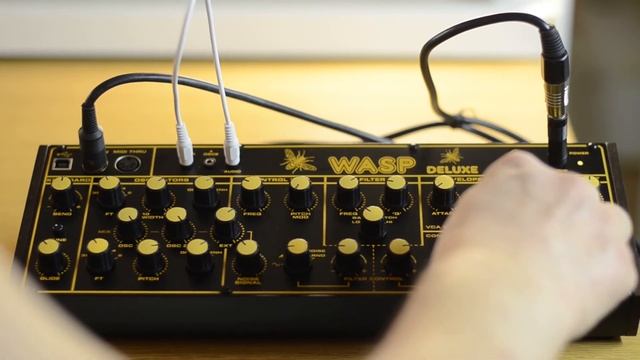 Behringer WASP Deluxe