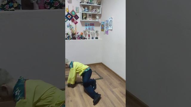 Петров Дмитрий 
На зелёном лугу.mp4