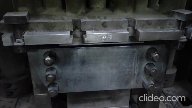 Железнодорожная тормозная колодка с чугунной вставкой