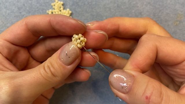 Мастер класс/Серьги из бисера/Цветы из бисера