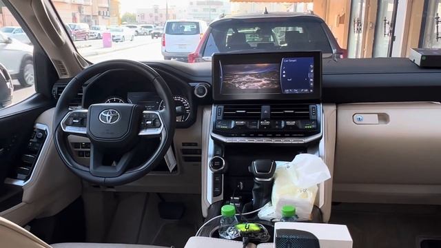 حول شاشة تويوتا لاندكروزر ٢٣من نظام كاربلاي إلى نظام اندرويد سينمائي ذكي يشغل يوتيوب ونتفليكس وقنوا