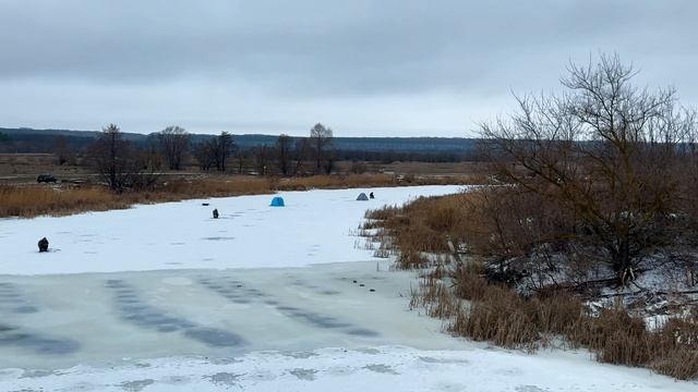 Река Карай. Мост села Карай-Пущино и Карай-Салтыково. Зимняя рыбалка.