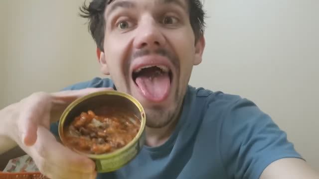 ОБЖОР НА КИЛЬКУ В ТОМАТНОМ СОУСЕ ЗНАК КАЧЕСТВА ВКУСНЫЕ КОНСЕРВЫ