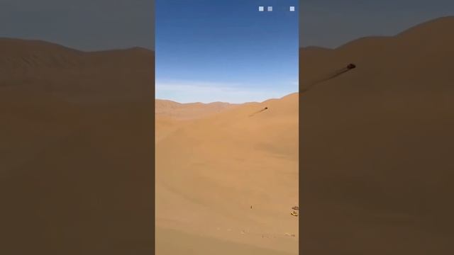 BYD Leopard 5 Driving on Sand Dunes