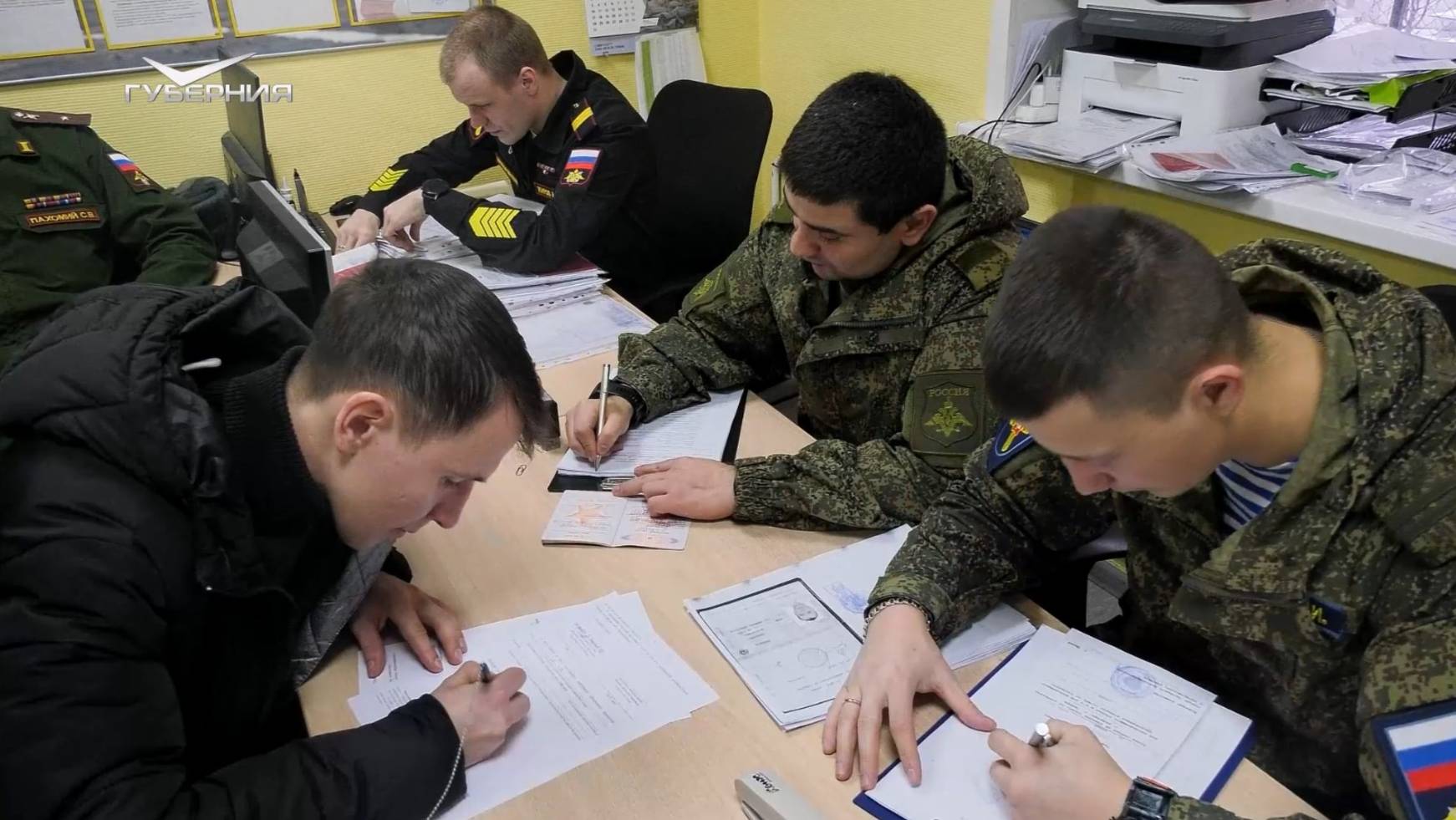 "Победа за нами!". Кто уже подписал контракт о военной службе