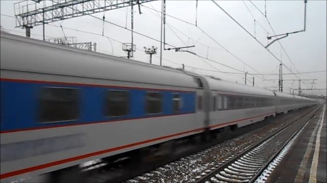 ЧС200-003 с поездом "Невский Экспресс" Москва - Санкт-Петербург