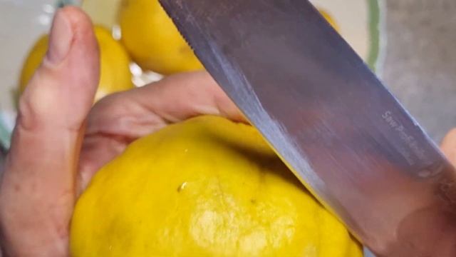 Çox ləzzətli heyva dolması.Долма из айвы.
