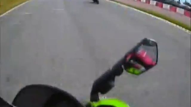 Kawasaki ZX-10R onboard fast laps round Mallory Park