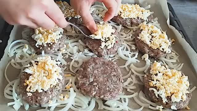 ОБЕЩАЮ БУДЕТ ВКУСНО! котлеты увы в прошлом !приготовьте фарш так и порадуйте себя вкусным блюдом!😊