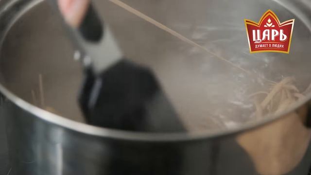 Гречневая лапша ЦАРЬ с говядиной и овощами. Блюда WOK