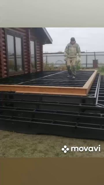 Терасса к бане из лиственницы на металлокаркасе