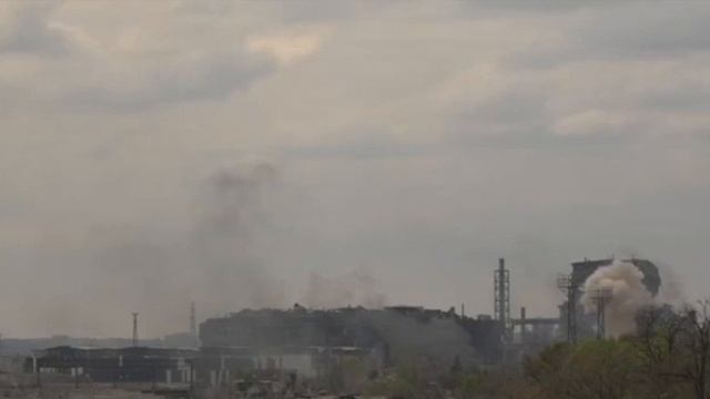 Кадры работы артиллерии по Азовстали, май 2022