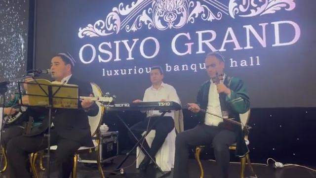 Исокжон Журахонов  Toshkentda “OSIYO GRAND”to’yxonasida xizmatda