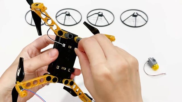 Robotics Smart Machines: 5-in-1 Buildable Drone - Assembly