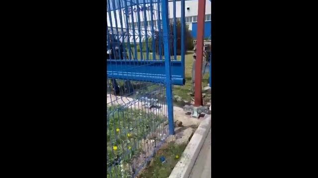 Установка откатных промышленных ворот Horman | Мир Ворот